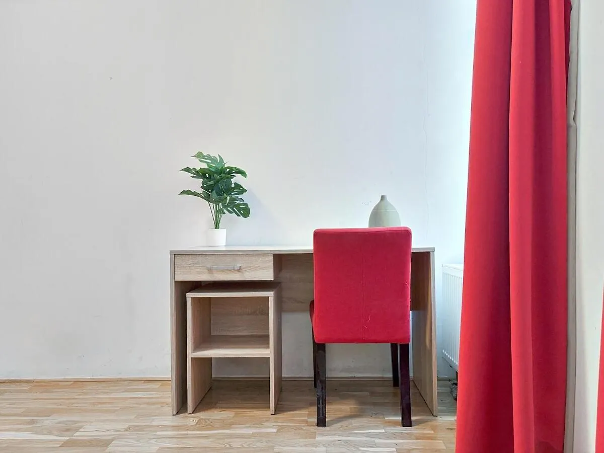 Apartman 4 Mins To Metro I Wifi I 15 Mins To Inner City Bécs