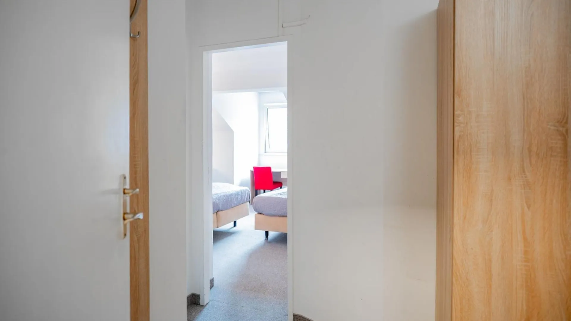 Apartman 4 Mins To Metro I Wifi I 15 Mins To Inner City Bécs Ausztria