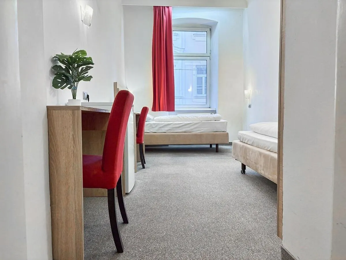 4 Mins To Metro I Wifi I 15 Mins To Inner City Vienna Apartment