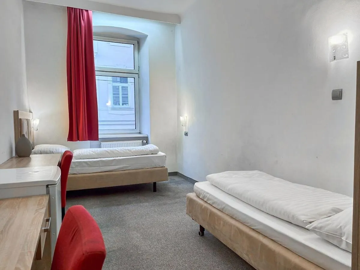 Apartment 4 Mins To Metro I Wifi I 15 Mins To Inner City Vienna Austria