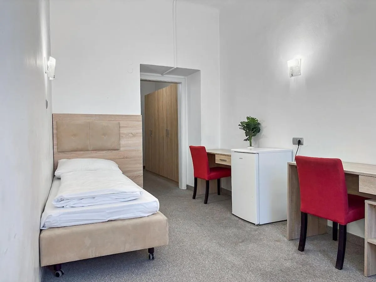 Apartment 4 Mins To Metro I Wifi I 15 Mins To Inner City Vienna