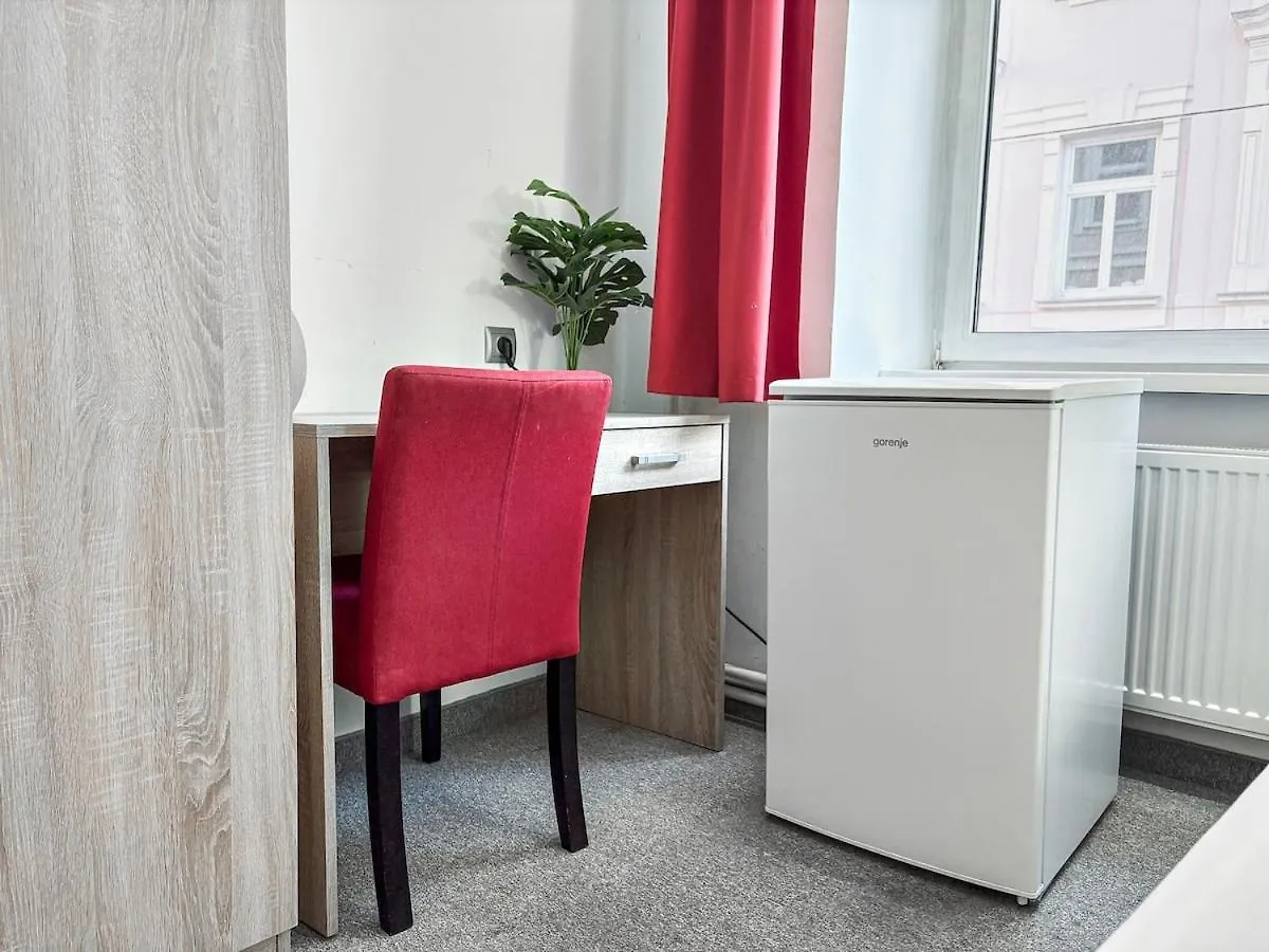 Apartment 4 Mins To Metro I Wifi I 15 Mins To Inner City Vienna