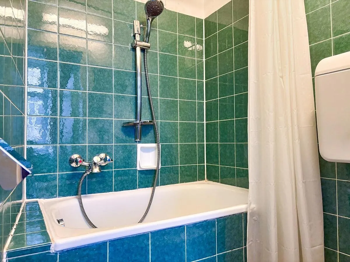 4 Mins To Metro I Wifi I 15 Mins To Inner City Vienna Apartment