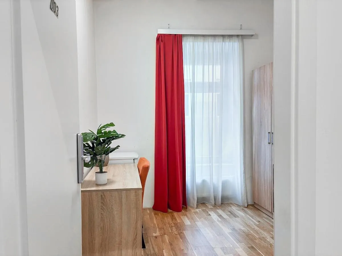 4 Mins To Metro I Wifi I 15 Mins To Inner City Vienna Apartment