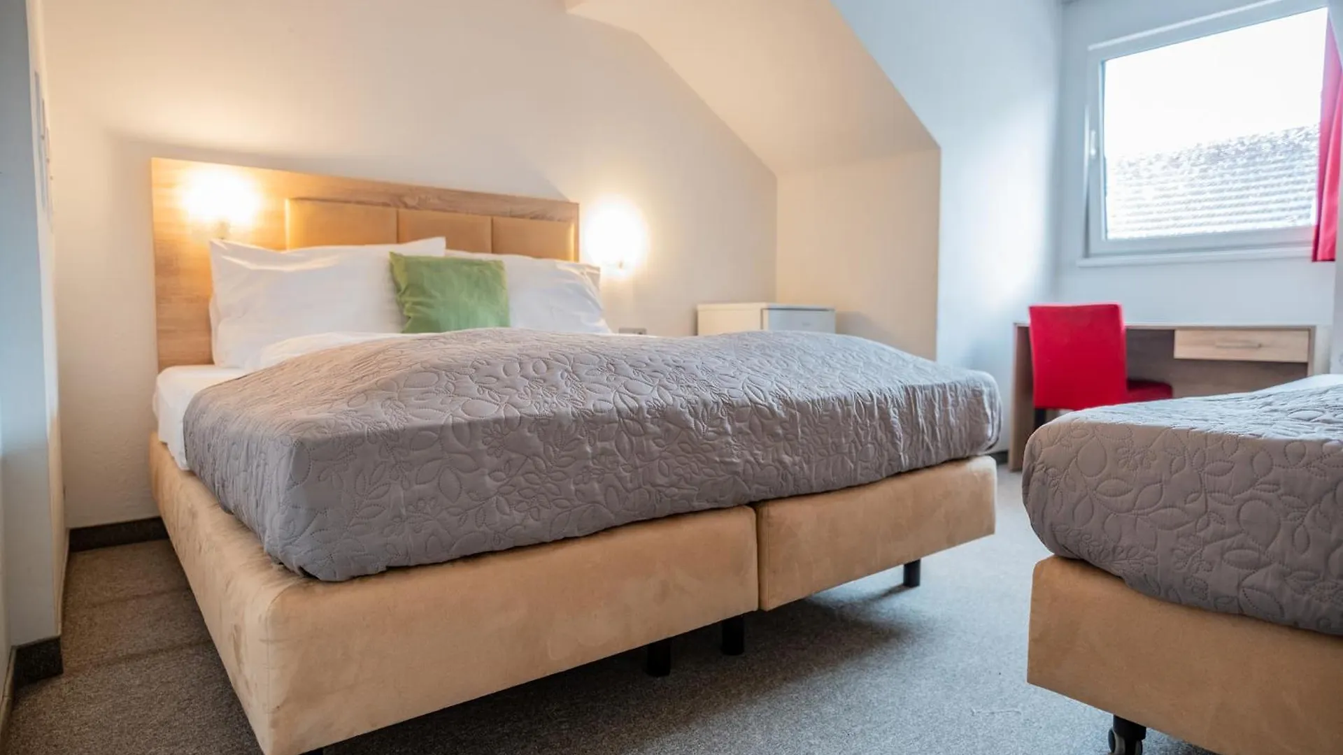 4 Mins To Metro I Wifi I 15 Mins To Inner City Vienna Apartment