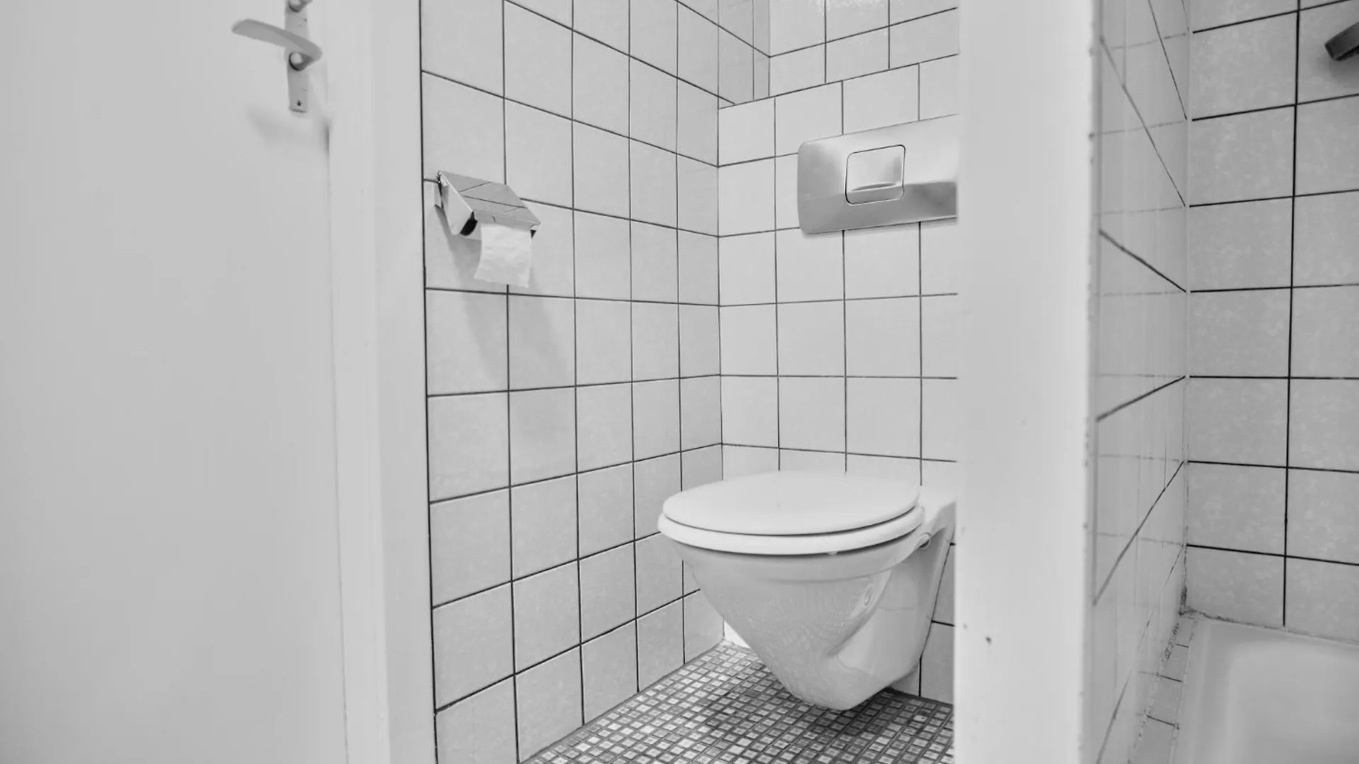 4 Mins To Metro I Wifi I 15 Mins To Inner City Vienna Apartment